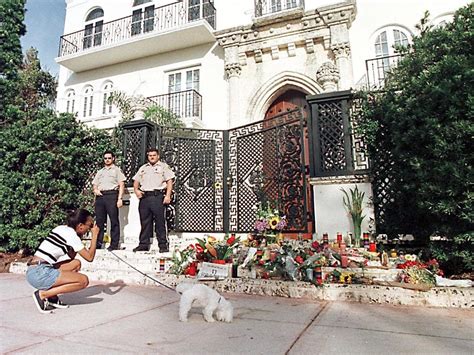 omicidio fi versace|The Versace Murder: What Happened And Who Killed The .